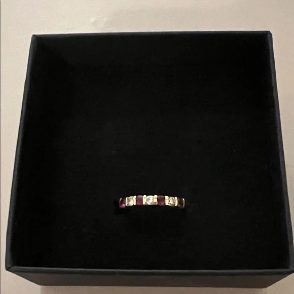 Vintage 14 K gold Women's Ring, Ruby stones - Picture 3 of 5